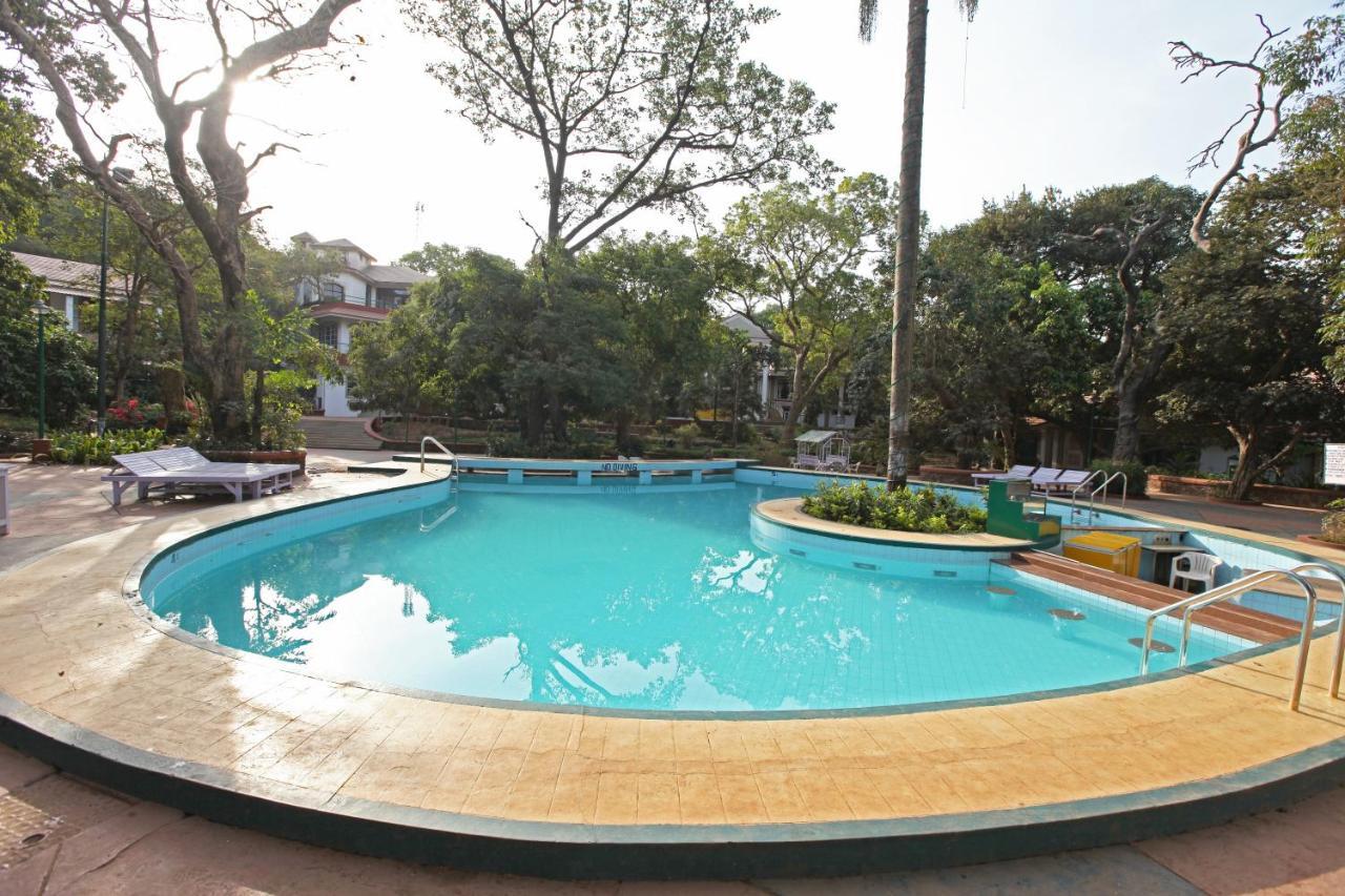 Usha Ascot Hotel Mātherān Exterior foto